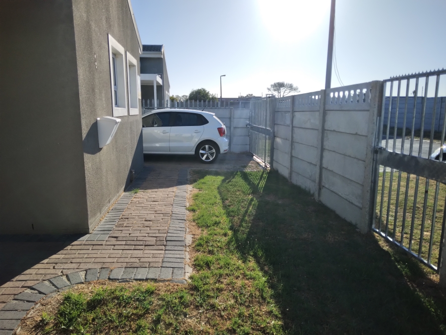 3 Bedroom Property for Sale in Stratford Green Western Cape